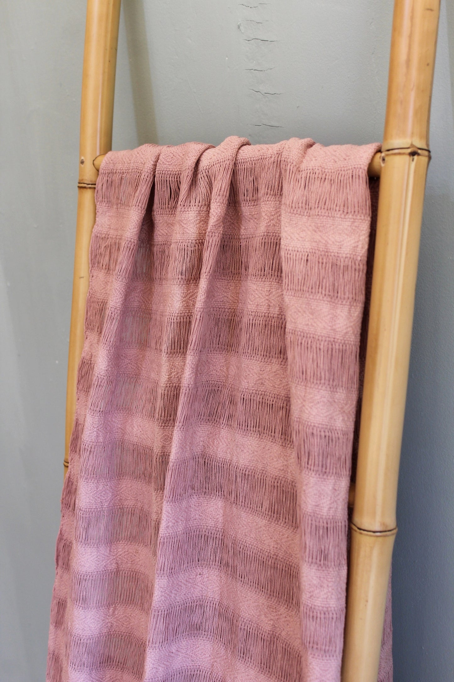 PALE ROSE FRAYED REBOZO