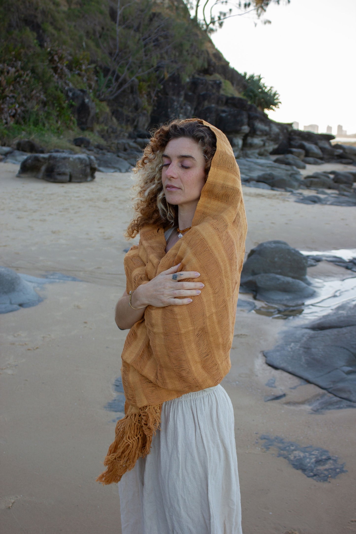 FRAYED BEIGE REBOZO