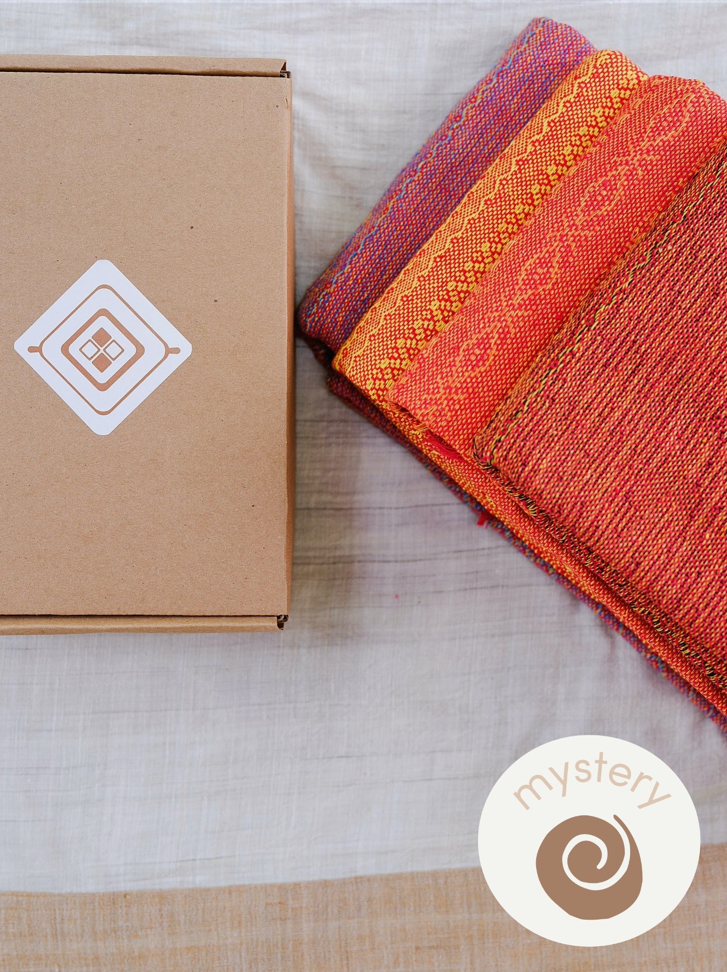 MYSTERY BOX REBOZO, Red base